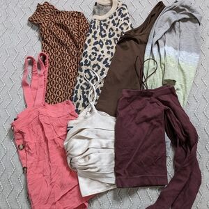 Women's 7 piece tops clothing bundle size medium